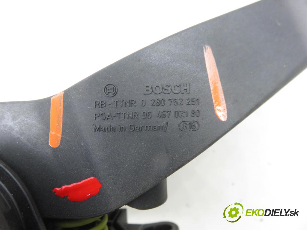 CITROEN C3 I (FC_) HB 2005 54,00 1.4 i - KFV (TU3JP) 1360,00 potenciometr plynového pedálu 9646702180 ; 0280752251 (Potenciometr plynového pedálu)