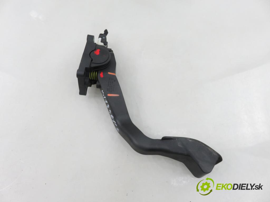 CITROEN C3 I (FC_) HB 2005 54,00 1.4 i - KFV (TU3JP) 1360,00 potenciometr plynového pedálu 9646702180 ; 0280752251 (Potenciometr plynového pedálu)