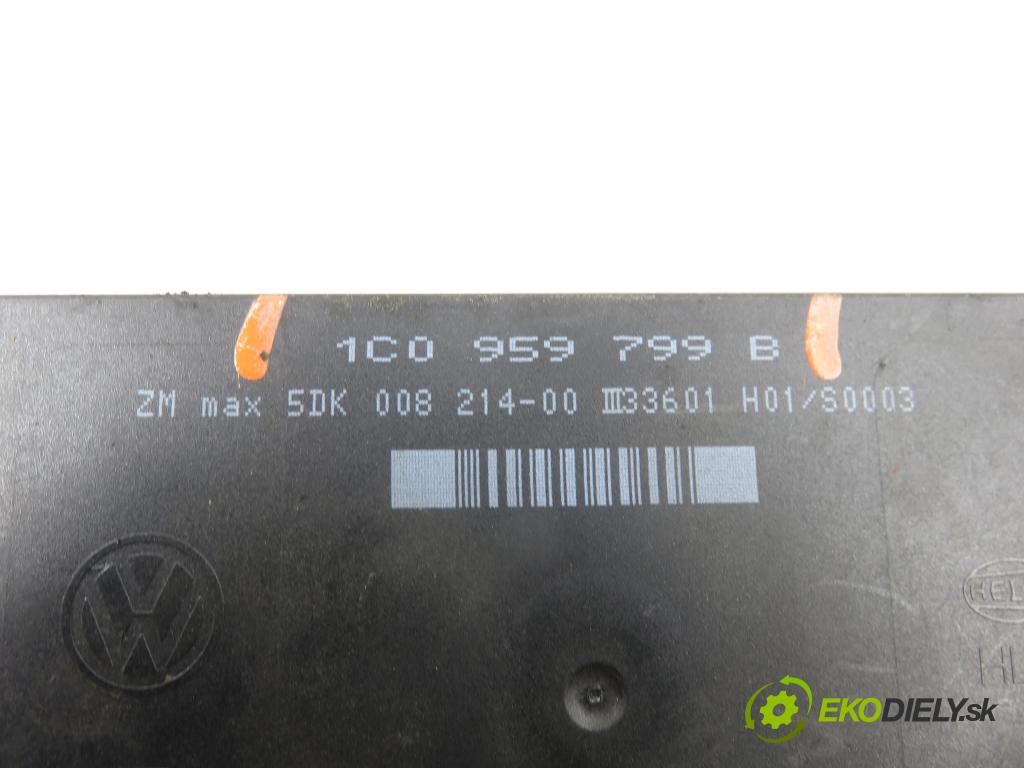 VW GOLF IV Variant (1J5) KOMBI 2002 74,00 1.9 TDI - AXR 1896,00 MODUL komfortu 1C0959799B