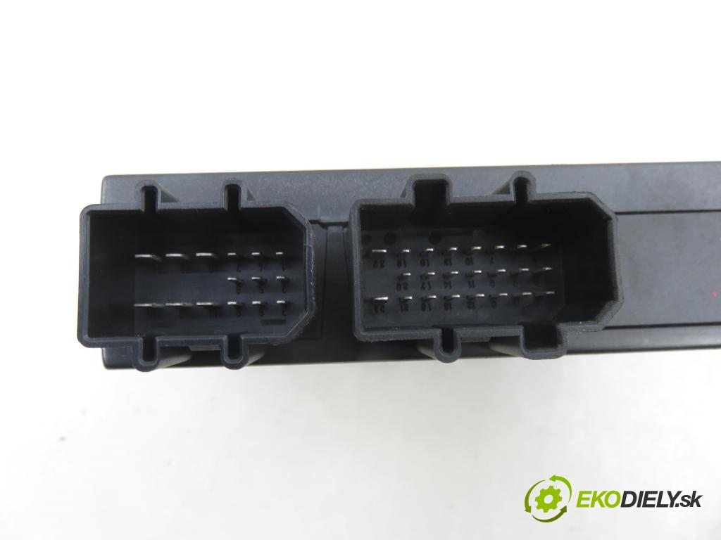 VW GOLF IV Variant (1J5) KOMBI 2002 74,00 1.9 TDI - AXR 1896,00 MODUL komfortu 1C0959799B