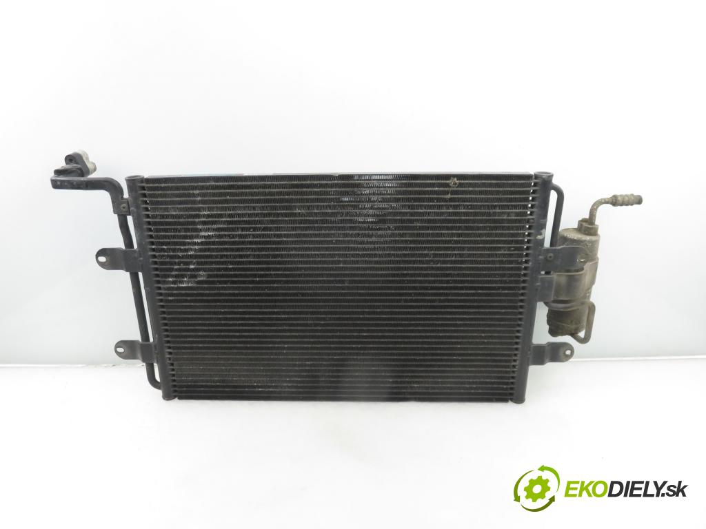 VW GOLF IV (1J1) HB 1998 55,00 1.4 16V - AHW 1390,00 chladič klimatizace 1J0820411D (Chladič klimatizace)
