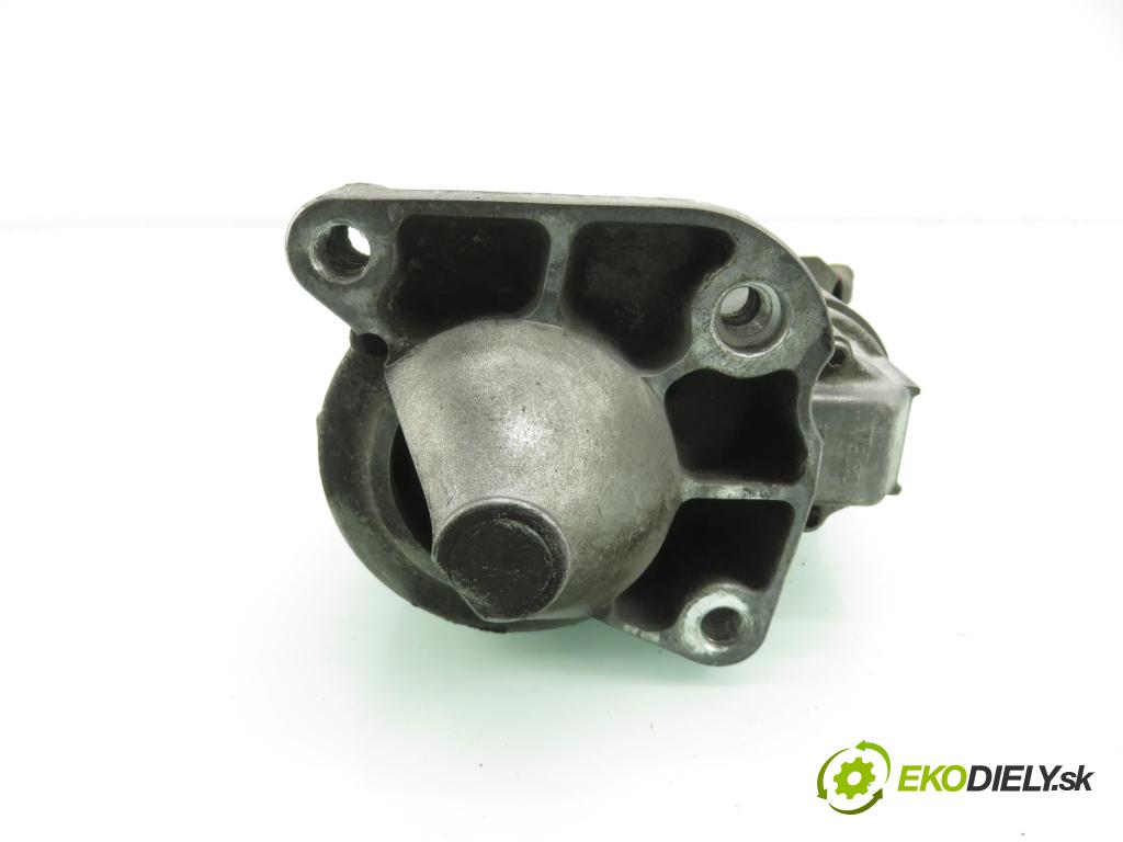 RENAULT KANGOO (KC0/1_) KOMBIVAN 2001 55,00 1.4 (KC0C, KC0H, KC0B, KC0M) - E7J 780 1390,00 startér D7E15 ; 274303 (Startér)
