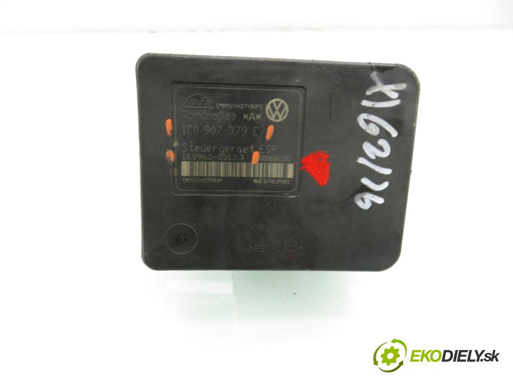 VW GOLF IV Variant (1J5) KOMBI 2002 74,00 1.9 TDI - AXR 1896,00 Pumpa ABS 1C0907379E ; 10096003133 ; 1J0614517E (Pumpa ABS)