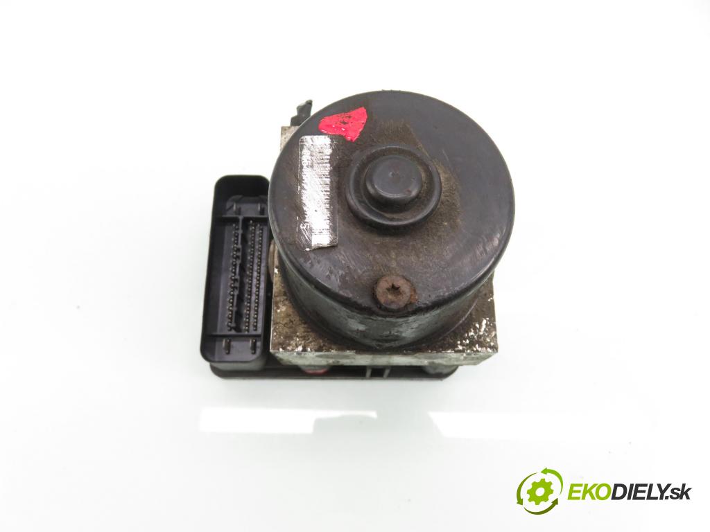 VW GOLF IV Variant (1J5) KOMBI 2002 74,00 1.9 TDI - AXR 1896,00 pumpa ABS 1C0907379E ; 10096003133 ; 1J0614517E (Pumpa ABS)
