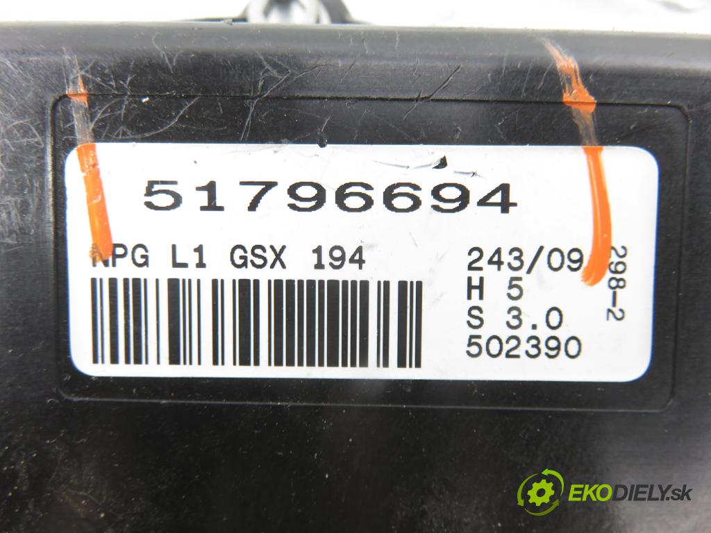 FIAT CROMA (194_) KOMBI 2010 88,00 1.9 D Multijet 120 - 939 A1.000 1910,00 mechanismus oken 51796694 ; 5000468