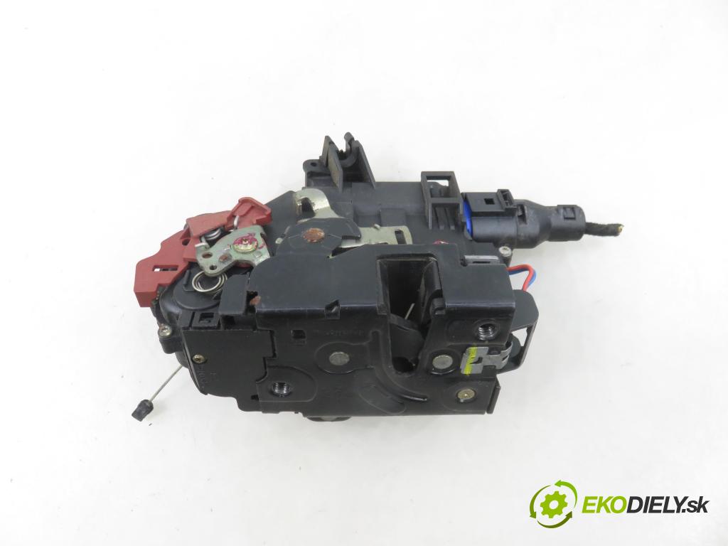 VW GOLF V (1K1) HB 2006 77,00 1.9 TDI PD 105 - BKC 1896,00 zámok 3D1837015