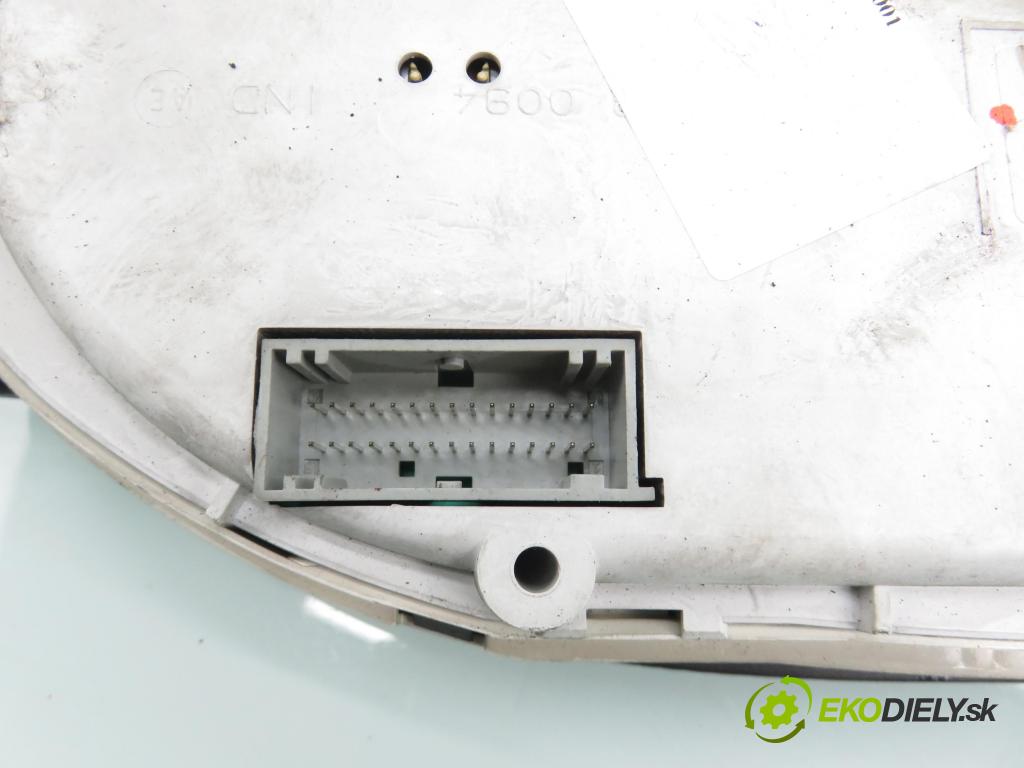 RENAULT KANGOO (KC0/1_) KOMBIVAN 2001 55,00 1.4 (KC0C, KC0H, KC0B, KC0M) - E7J 780 1390,00 prístrojovka elektrický 8200133491A