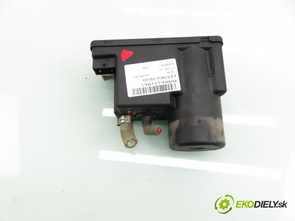 AUDI A4 (8D2, B5) SEDAN 1995 66,00 1.9 TDI - 1Z 1896,00 motorek zámku centrálního 4A0862257A