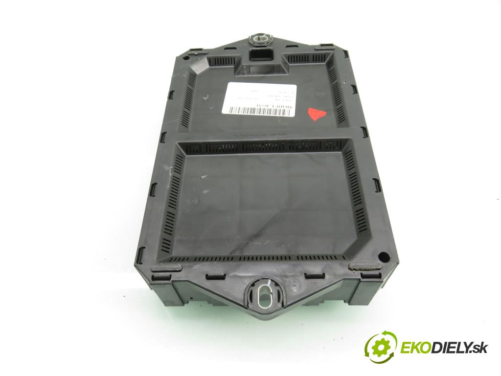 JAGUAR XF (X250) SEDAN 2010 155,00 3.0 D - AJV6D 2993,00 MODUL BCM BX2314B476AA