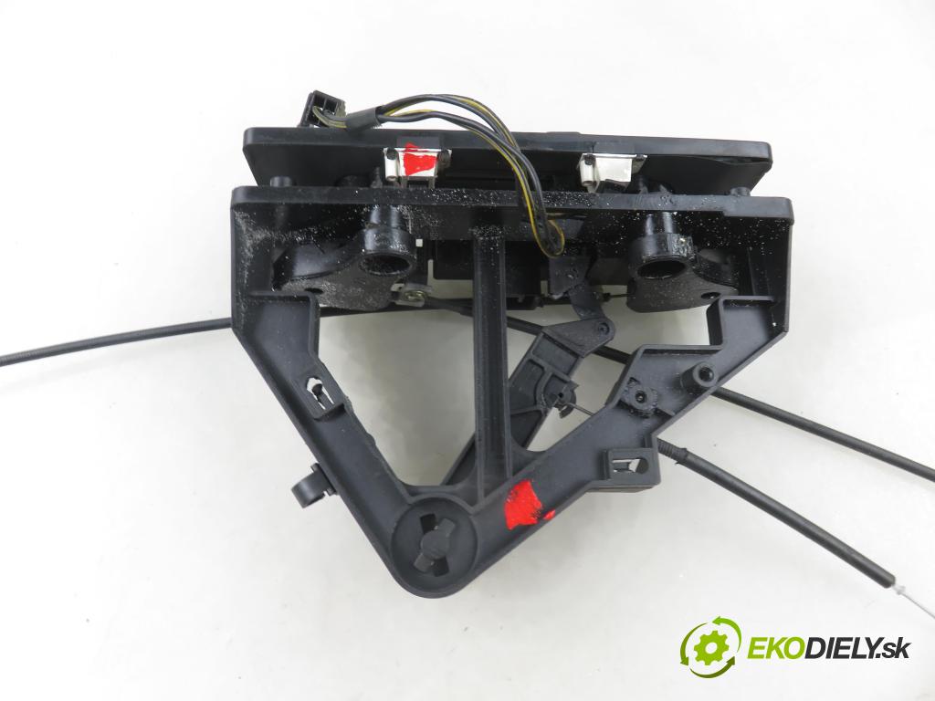 GRECAV EKE Hatchback MINICAR 2001 4,00 Lombardini LDW 502 505,00 Panel kúrenia