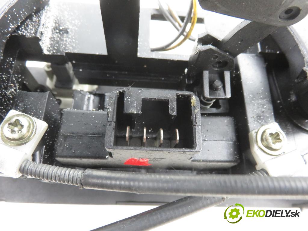 GRECAV EKE Hatchback MINICAR 2001 4,00 Lombardini LDW 502 505,00 Panel kúrenia