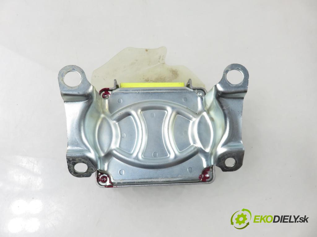 TOYOTA YARIS (_P1_) HB 2005 64,00 1.3 VVTi 87 - 2SZ-FE 1298,00 MODUL air BAG 891700D100 ; 209996104