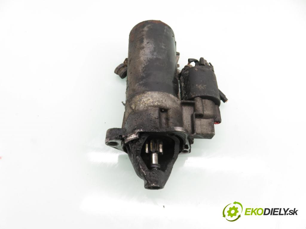 AUDI A4 (8D2, B5) SEDAN 1995 66,00 1.9 TDI - 1Z 1896,00 startér 068911024C (Startér)