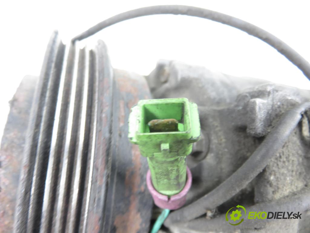 VW PASSAT B5.5 Variant (3B6) KOMBI 2004 100,00 2.0 TDI - BGW 1968,00 KOMPRESOR: klimatizácie 8D0260808 ; 4472208182 (Kompresor klimatizácie)