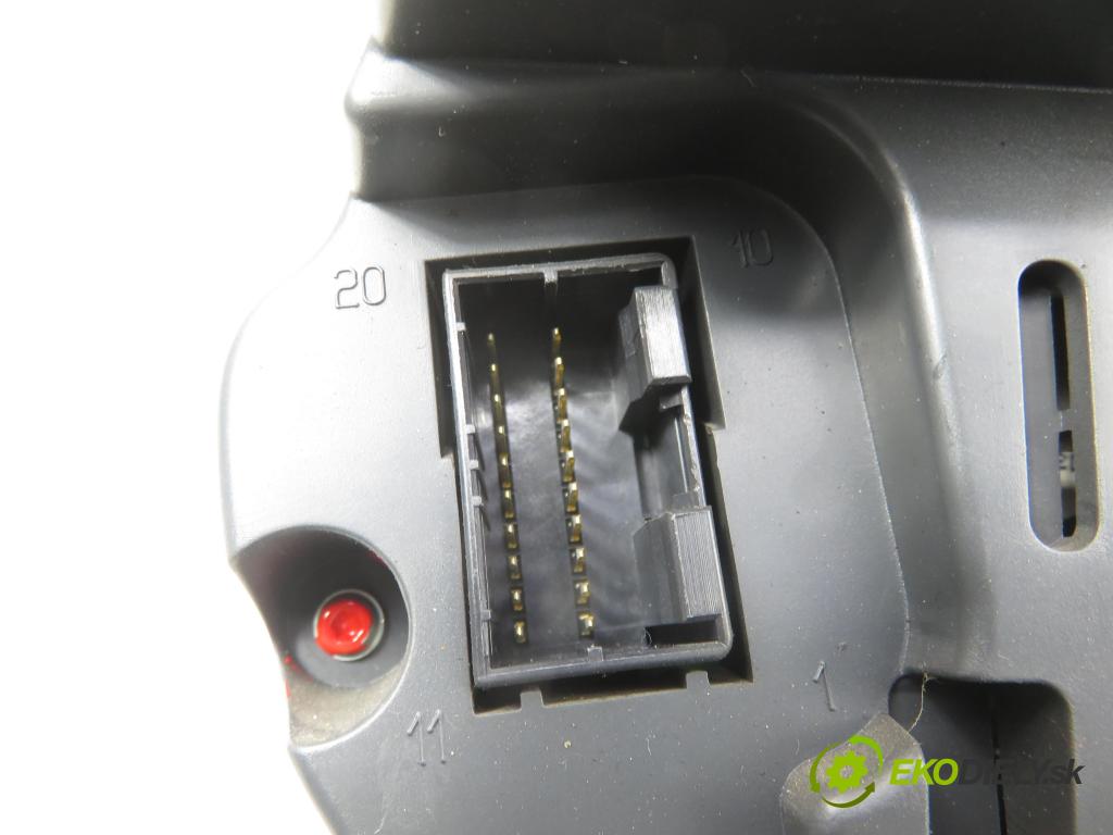SMART FORFOUR (454) HB 2004 55,00 1.1 (454.030) - M 134.910 1124,00 prístrojovka elektrický A4545403111