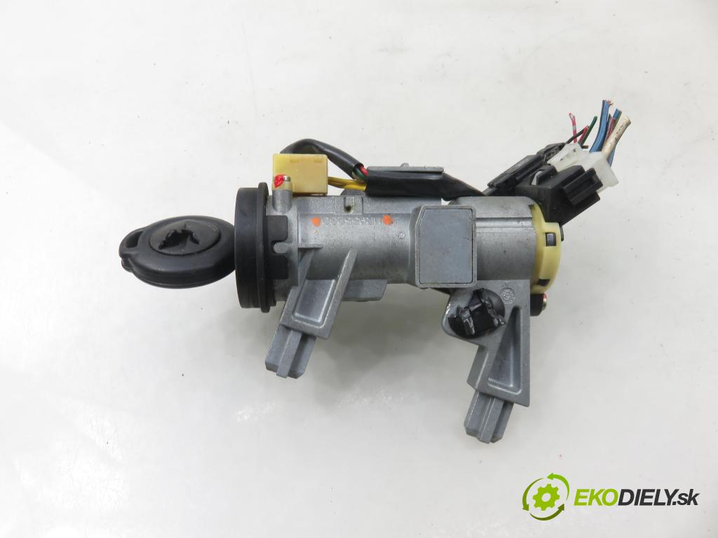 SMART FORFOUR (454) HB 2004 55,00 1.1 (454.030) - M 134.910 1124,00 spínačka MR955230 ; MR587813 ; 5WK45107 (Spínací skříňka)