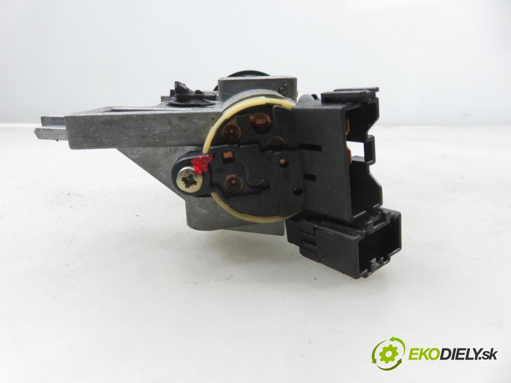 SMART FORFOUR (454) HB 2004 55,00 1.1 (454.030) - M 134.910 1124,00 spínačka MR955230 ; MR587813 ; 5WK45107 (Spínací skříňka)