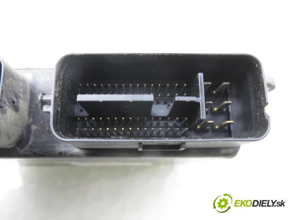 SMART FORFOUR (454) HB 2004 55,00 1.1 (454.030) - M 134.910 1124,00 řídící jednotka motora A1341500879 ; 1860A300 ; E6T42483