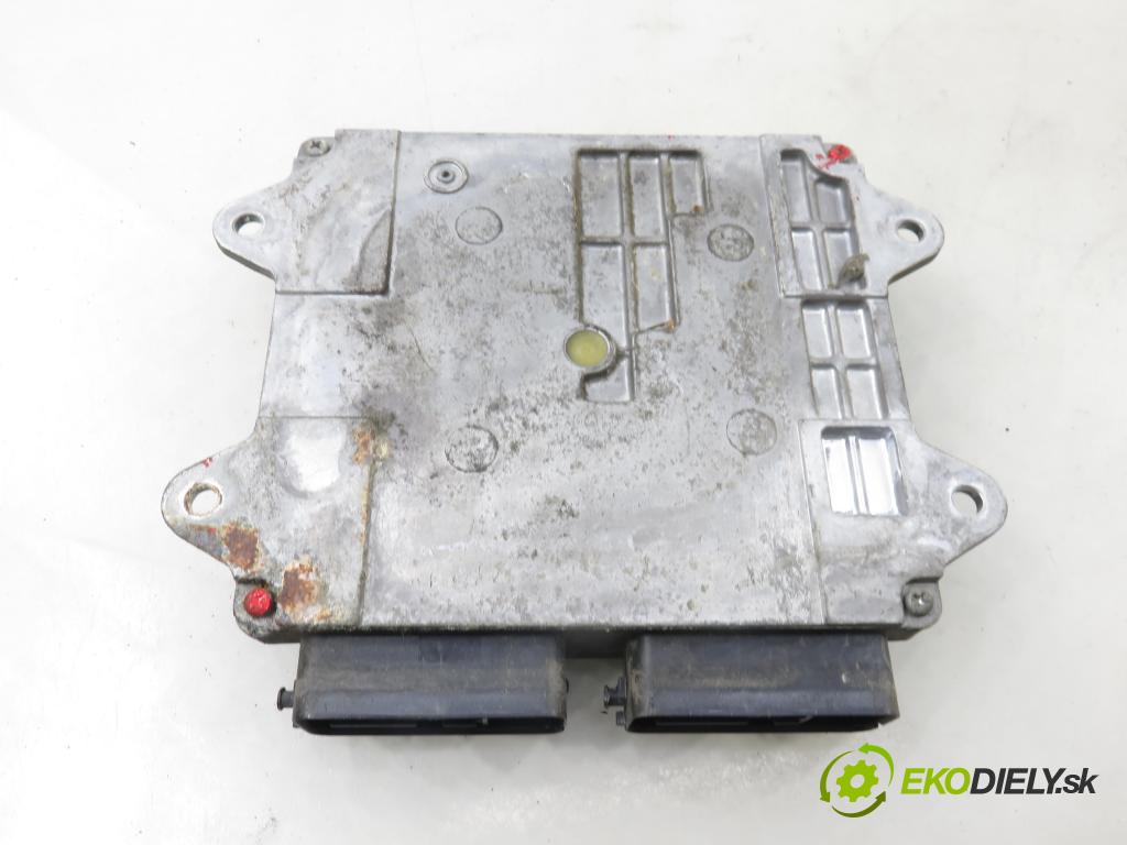 SMART FORFOUR (454) HB 2004 55,00 1.1 (454.030) - M 134.910 1124,00 řídící jednotka motora A1341500879 ; 1860A300 ; E6T42483