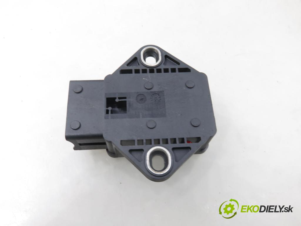 SMART FORFOUR (454) HB 2004 55,00 1.1 (454.030) - M 134.910 1124,00 Snímač ESP 0265005289 ; A4545420418 ; MR955352