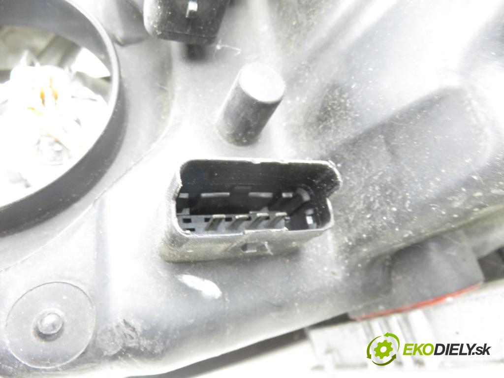 RENAULT GRAND SCENIC II (JM0/1_) MINIVAN 2004 88,00 1.9 dCi (JM0G, JM12, JM1G, JM2C) - F9Q 812 1870,00 Svetlo PP