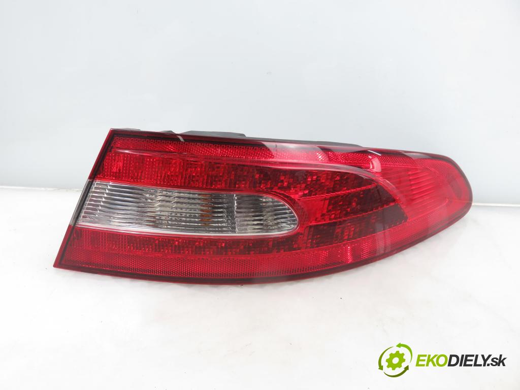 JAGUAR XF (X250) SEDAN 2010 155,00 3.0 D - AJV6D 2993,00 světlo pravé zadní