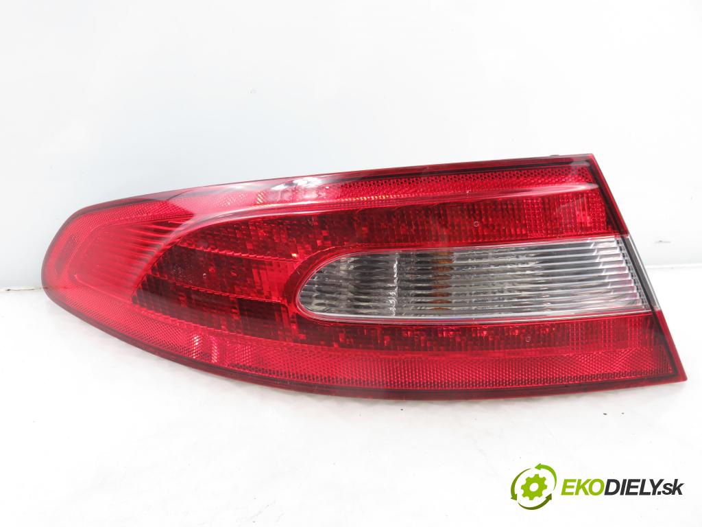 JAGUAR XF (X250) SEDAN 2010 155,00 3.0 D - AJV6D 2993,00 světlo levé zadní 8X2313405BD