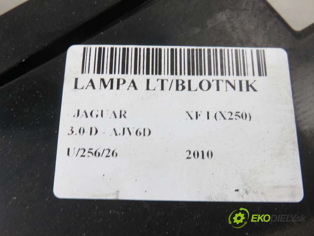 JAGUAR XF (X250) SEDAN 2010 155,00 3.0 D - AJV6D 2993,00 světlo levé zadní 8X2313405BD