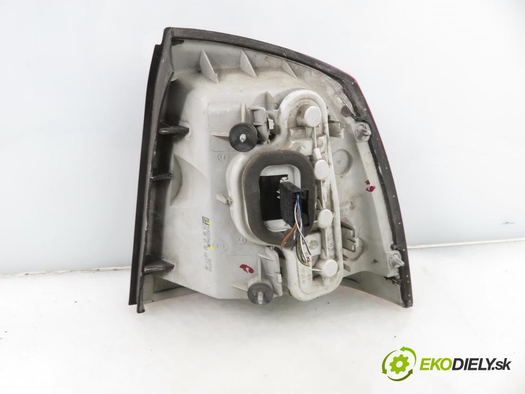 OPEL ASTRA G liftback (T98) HB 2001 62,00 1.6 - Z 16 SE 1598,00 světlo levé zadní 90521542