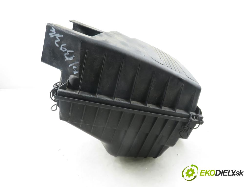 SEAT TOLEDO I (1L) LIFTBACK 1994 85,00 2.0 i - 2E 1984,00 Obal filtra vzduchu 1L0129607C ; 1L0129620 (Obal vzduchového filtra)