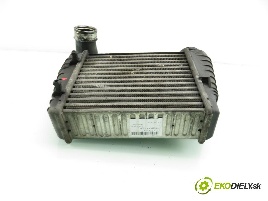 VW PASSAT B5.5 Variant (3B6) KOMBI 2004 100,00 2.0 TDI - BGW 1968,00 chladič intercooler 3B0145805D