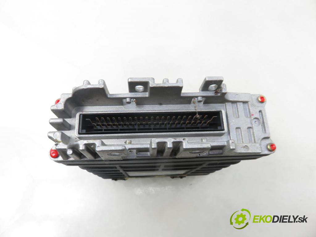 SEAT TOLEDO I (1L) LIFTBACK 1994 85,00 2.0 i - 2E 1984,00 řídící jednotka motora 037906024AG ; 5WP4158