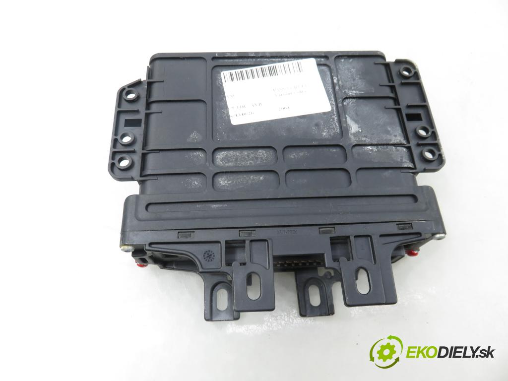 VW PASSAT B5.5 Variant (3B6) KOMBI 2004 74,00 1.9 TDI - AVB 1896,00 Riadiaca jednotka prevodovky 01N927733FE ; 5DG00792378