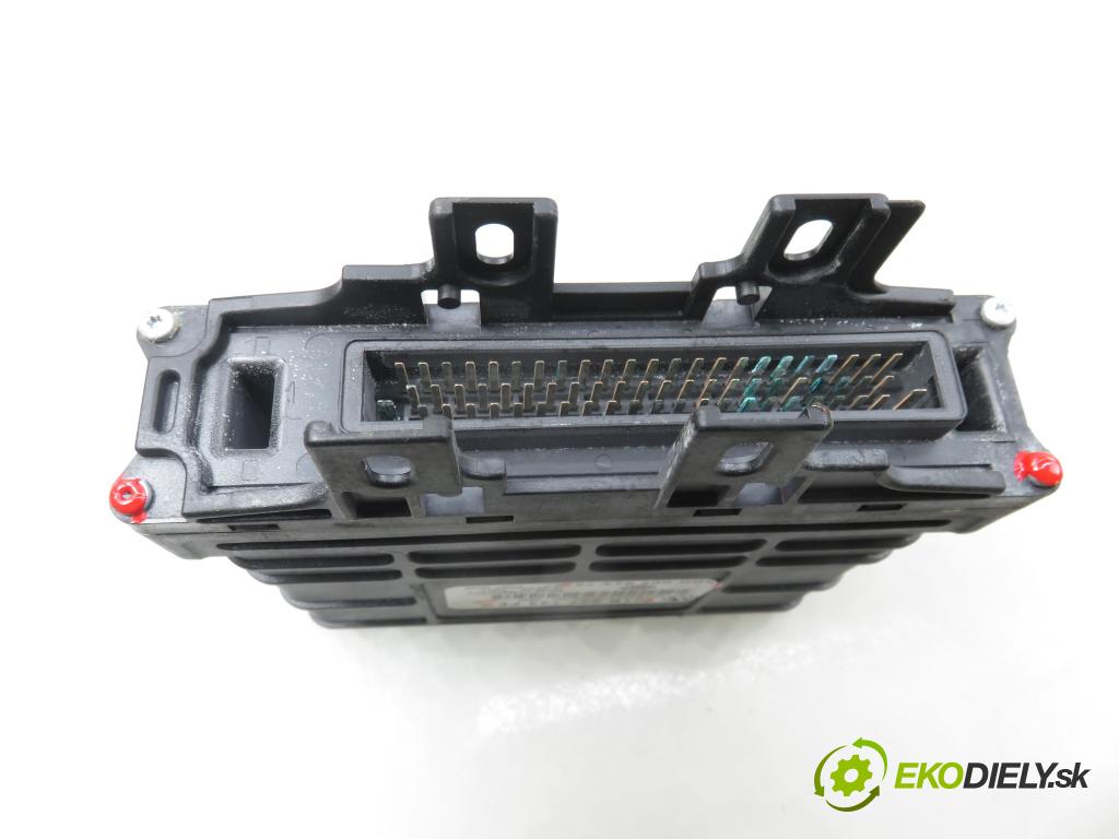 VW PASSAT B5.5 Variant (3B6) KOMBI 2004 74,00 1.9 TDI - AVB 1896,00 Riadiaca jednotka prevodovky 01N927733FE ; 5DG00792378