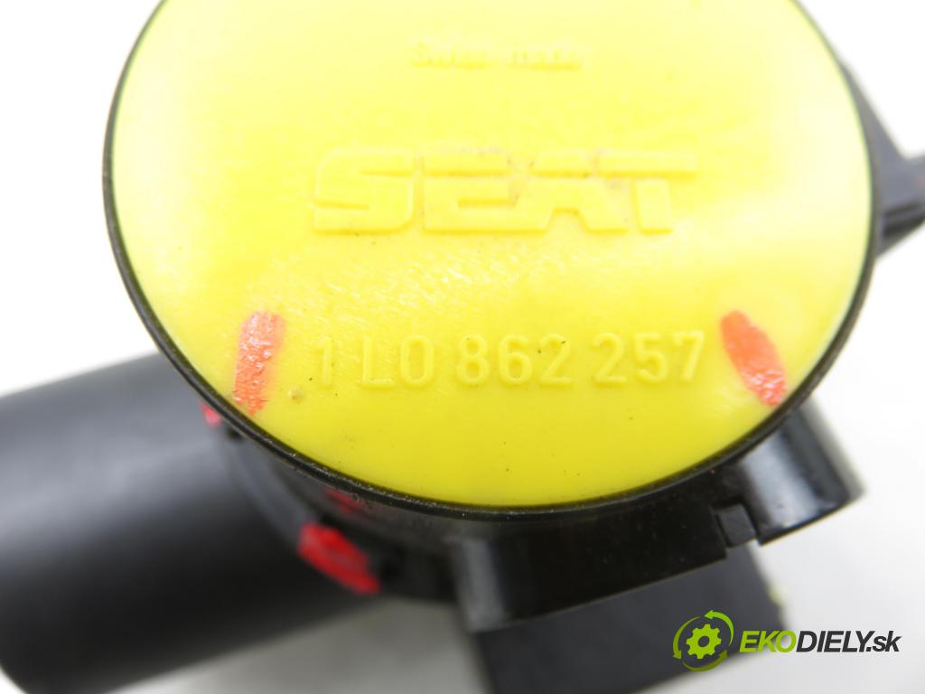 SEAT TOLEDO I (1L) LIFTBACK 1994 85,00 2.0 i - 2E 1984,00 motorek zámku centrálního 1L0862257