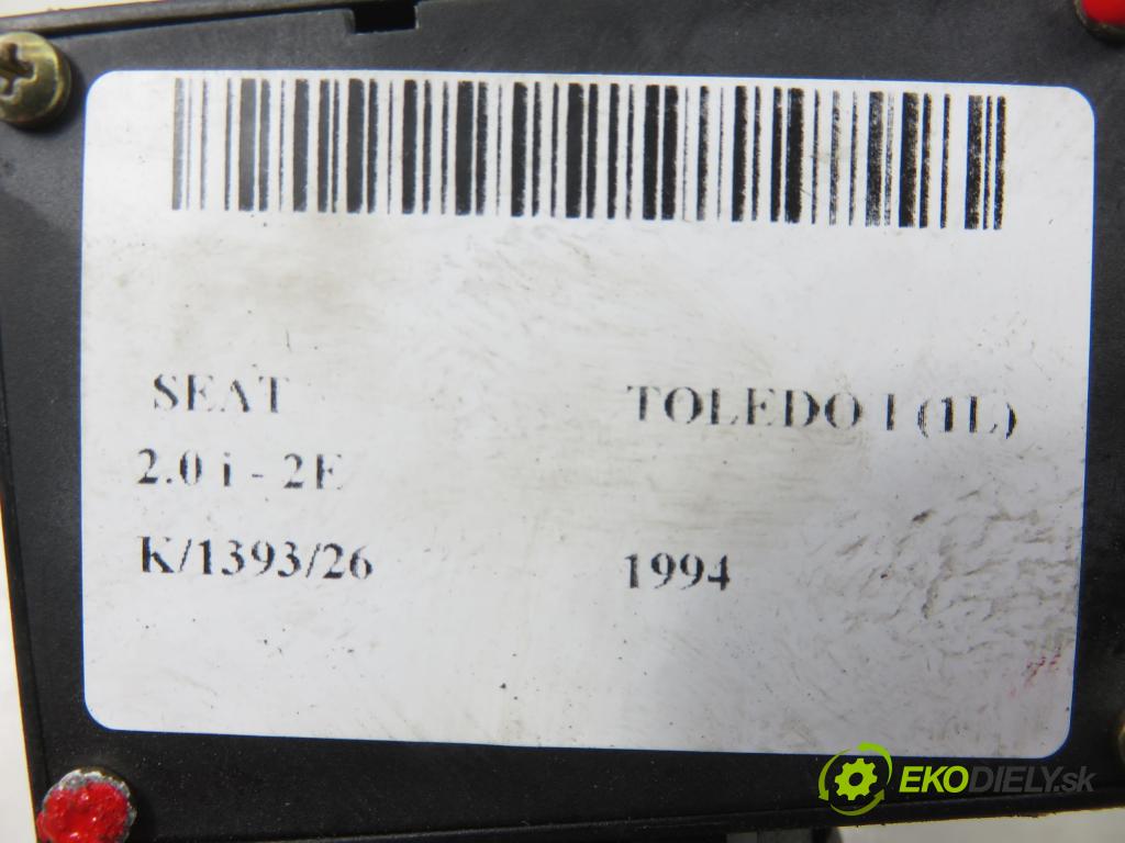 SEAT TOLEDO I (1L) LIFTBACK 1994 85,00 2.0 i - 2E 1984,00 motorek zámku centrálního 1L0862257