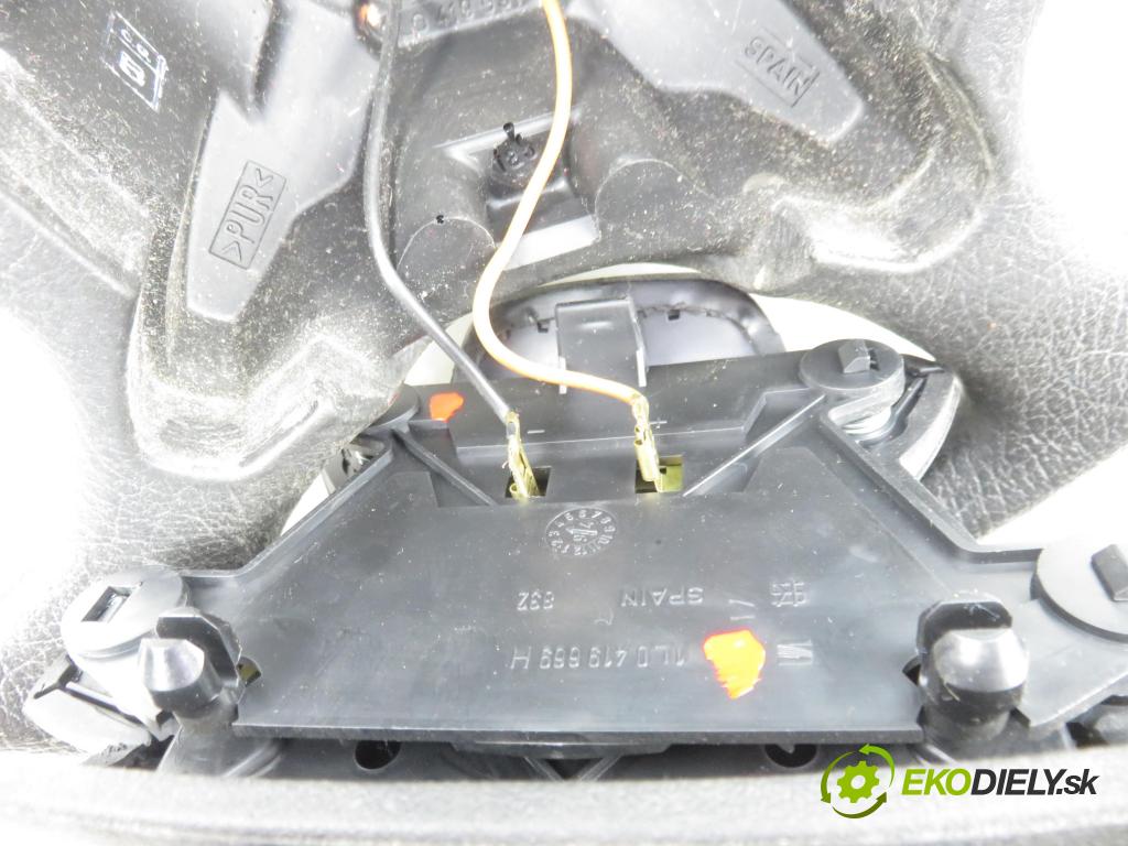 SEAT TOLEDO I (1L) LIFTBACK 1994 85,00 2.0 i - 2E 1984,00 volant 1L0419091B (Volant)