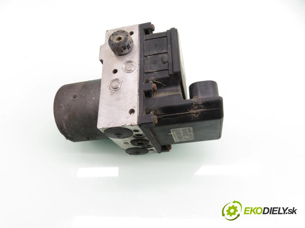 VW PASSAT B5.5 Variant (3B6) KOMBI 2004 100,00 2.0 TDI - BGW 1968,00 Pumpa ABS 0265950055 ; 4B0614517G ; 0265225124 (Pumpa ABS)