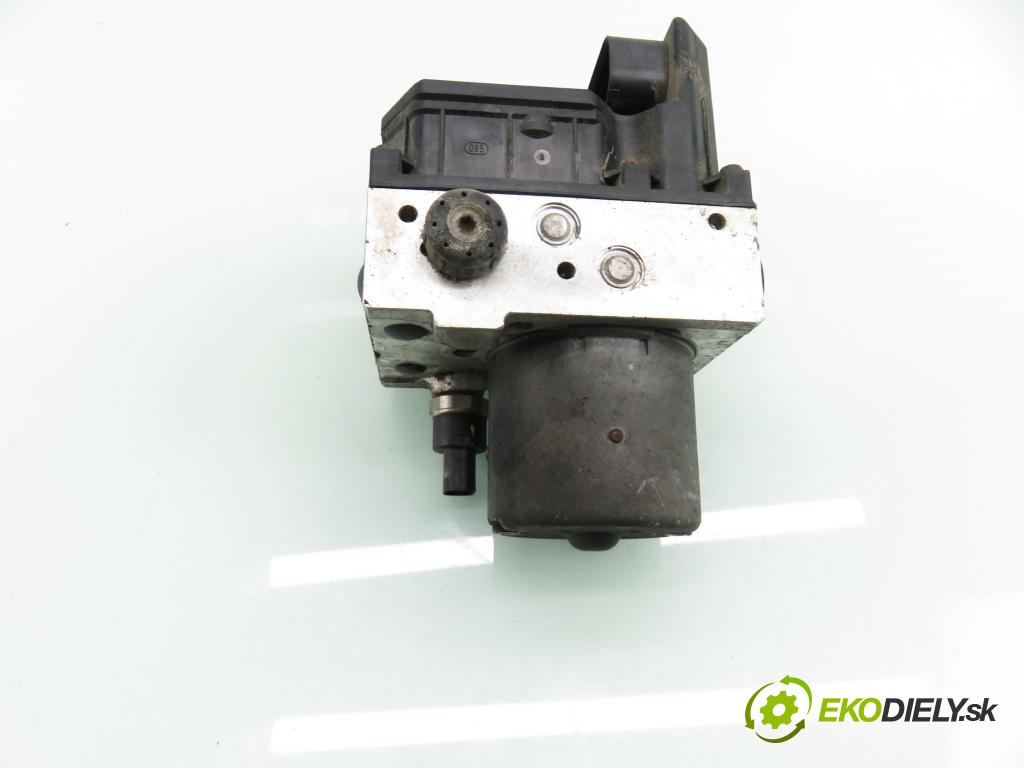 VW PASSAT B5.5 Variant (3B6) KOMBI 2004 100,00 2.0 TDI - BGW 1968,00 Pumpa ABS 0265950055 ; 4B0614517G ; 0265225124 (Pumpa ABS)