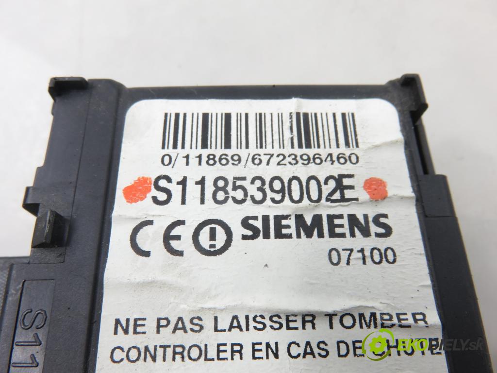 RENAULT MEGANE II (BM0/1_, CM0/1_) HB 2007 82,00 1.6 16V - K4M 812 1598,00 CZYTNIK KARTY: S118539002E ; 8200125077