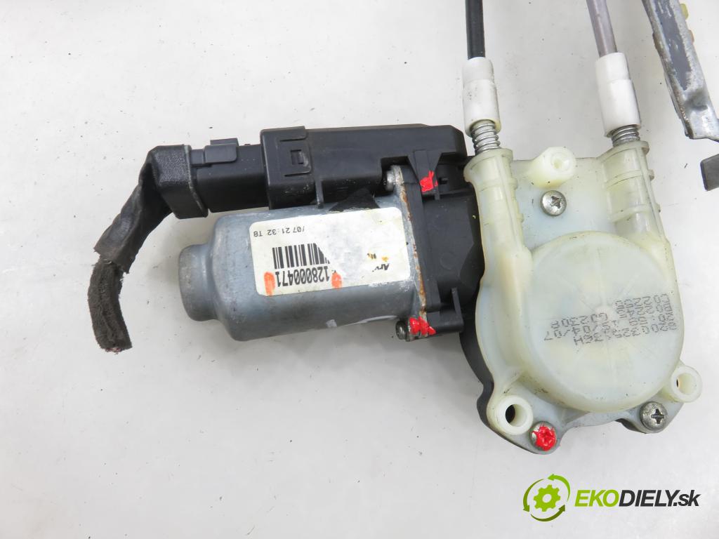 RENAULT MEGANE II (BM0/1_, CM0/1_) HB 2007 82,00 1.6 16V - K4M 812 1598,00 Mechanizmus okien 128000471
