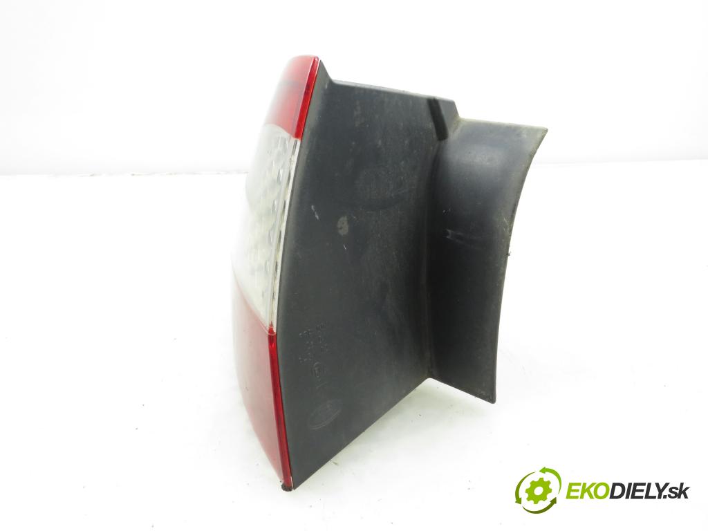 FORD MONDEO IV (BA7) LIFTBACK 2007 92,00 1.8 TDCi - KHBA 1753,00 světlo levé zadní 7S7113405A