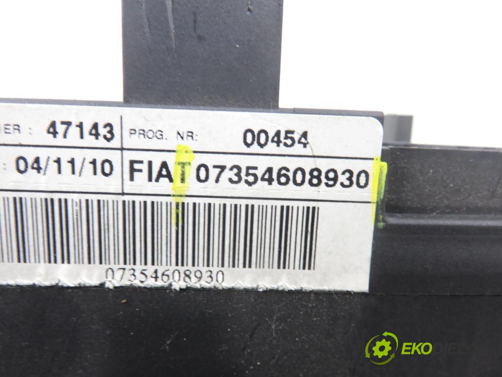 FIAT CROMA (194_) KOMBI 2010 88,00 1.9 D Multijet 120 - 939 A1.000 1910,00 páčka/prepínač 07354608930 ; 0265005499