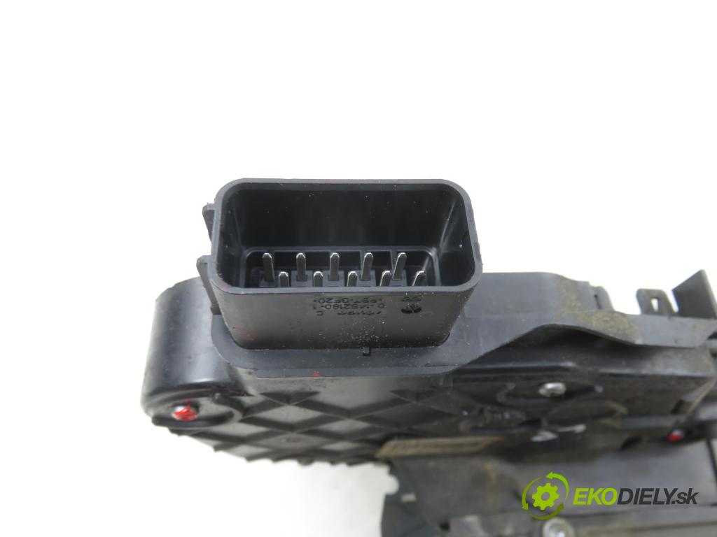 FORD MONDEO IV (BA7) LIFTBACK 2007 92,00 1.8 TDCi - KHBA 1753,00 zámok 6M2AR21813MC