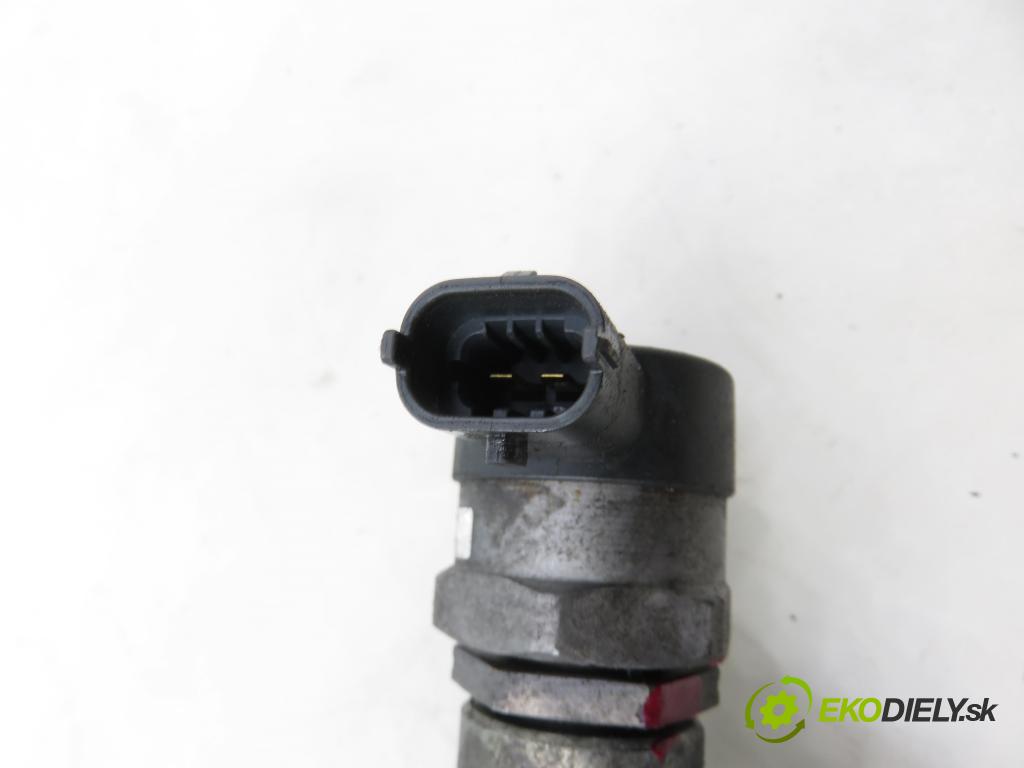 FIAT GRANDE PUNTO (199_) HB 2007 55,00 1.3 D Multijet - 199 A2.000 1248,00 lišta vstřikovací 55211906 ; 0445214086 ; 0281002507 (Vstřikovací lišta)