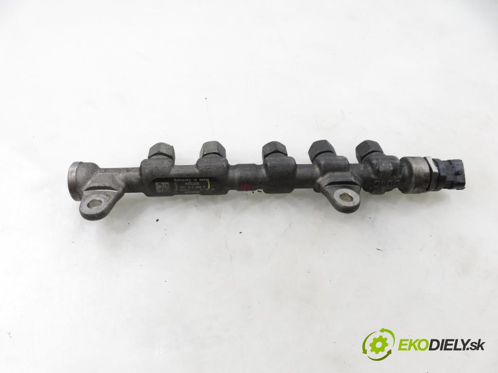FIAT CROMA (194_) KOMBI 2010 88,00 1.9 D Multijet 120 - 939 A1.000 1910,00 lišta vstřikovací 55215204 ; 0445214190 (Vstřikovací lišta)