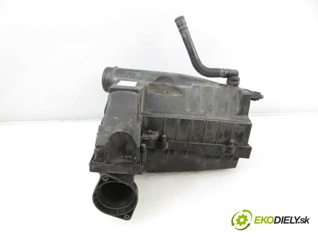 VW GOLF V (1K1) HB 2007 77,00 1.9 TDI - BLS 1896,00 obal filtra vzduchu 3C0129607AF ; 3C0129601AM (Kryt vzduchového filtru)