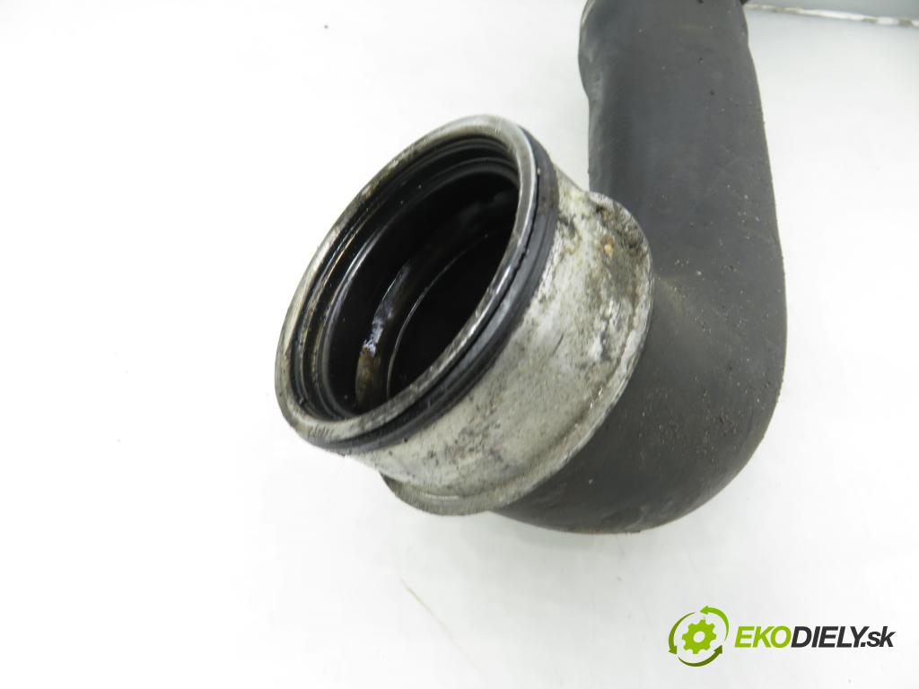 VW GOLF V (1K1) HB 2007 77,00 1.9 TDI - BLS 1896,00 Rúra intercoolera turba 3C0145840H