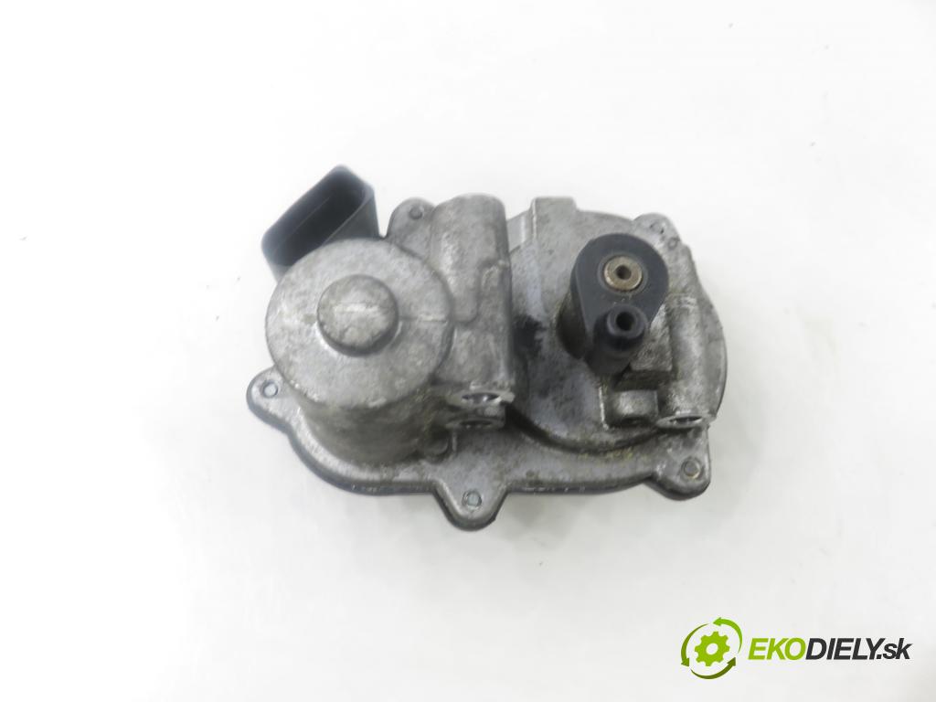AUDI A4 (8K2, B8) SEDAN 2008 176,00 3.0 TDI quattro - CCWA 2967,00 nastavovač svod, potrubí 059129086L ; A2C5328903 (Motorek ostatní)