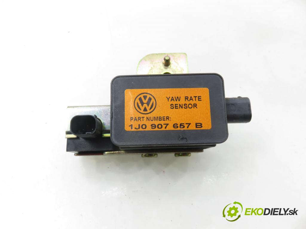 AUDI A3 (8L1) HB 1999 92,00 1.8 - AGN 1781,00 snímač ESP 10098001121 ; 1J0907657B